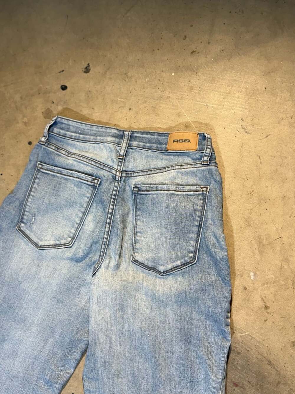 RSQ Vintage Mom Jeans Size 28 Light Wash Distressed